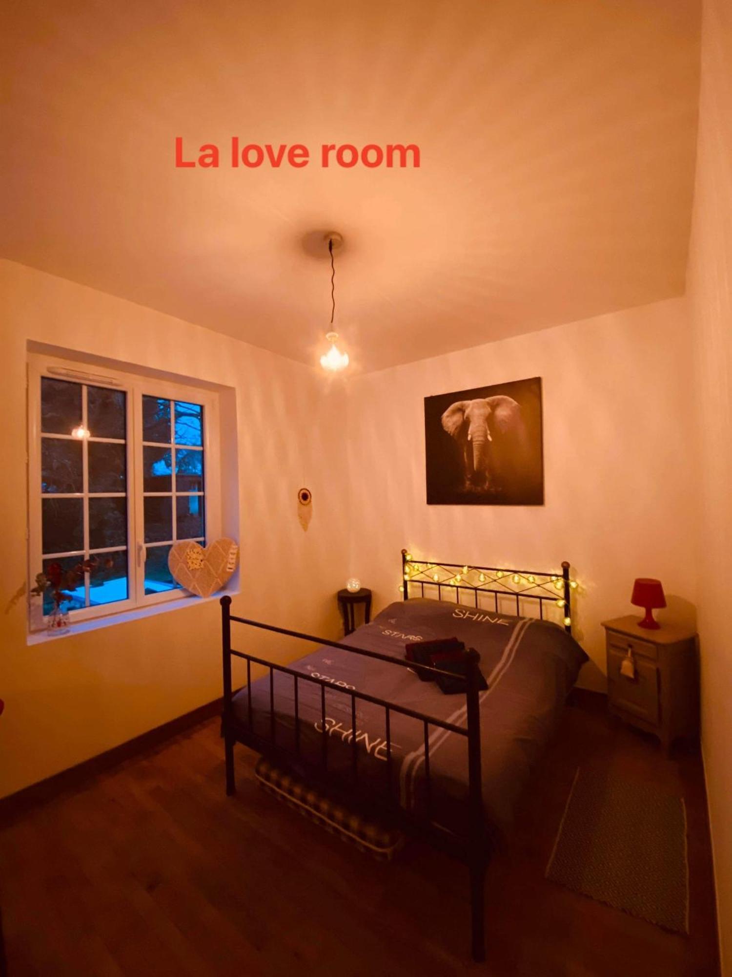 Chambre Hotes Montpinchon Luaran gambar